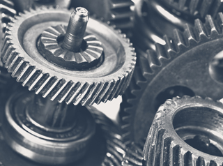 ingranaggi macchinario industriale